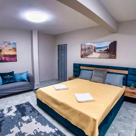 Deluxe Sani Relax