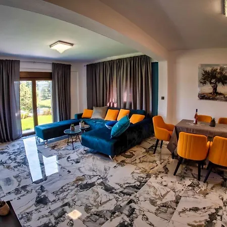 Deluxe Sani Relax