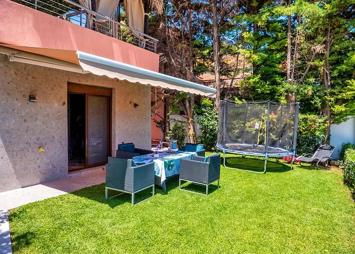 Deluxe Sani Relax Вилла