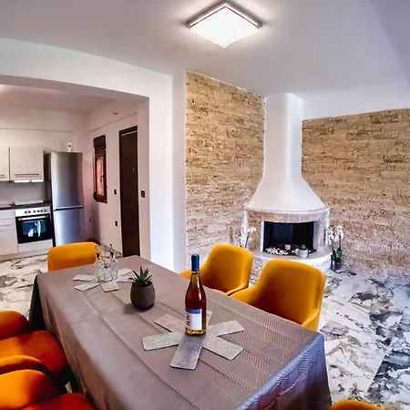 Villa Deluxe Sani Relax *