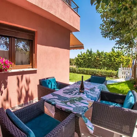 Villa Deluxe Sani Relax *