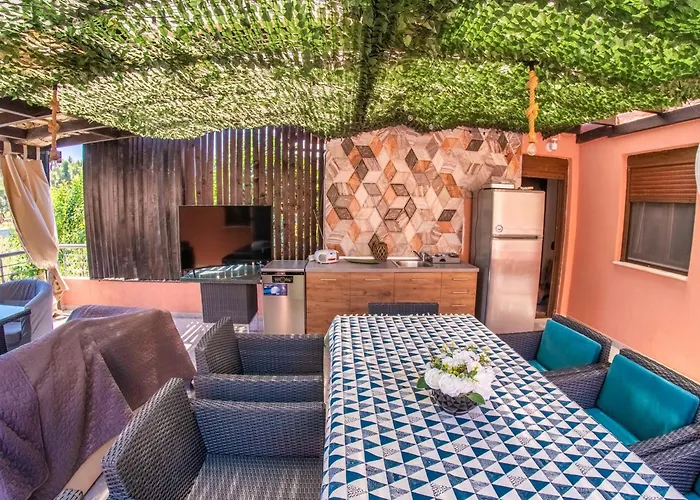 Deluxe Sani Relax Villa *